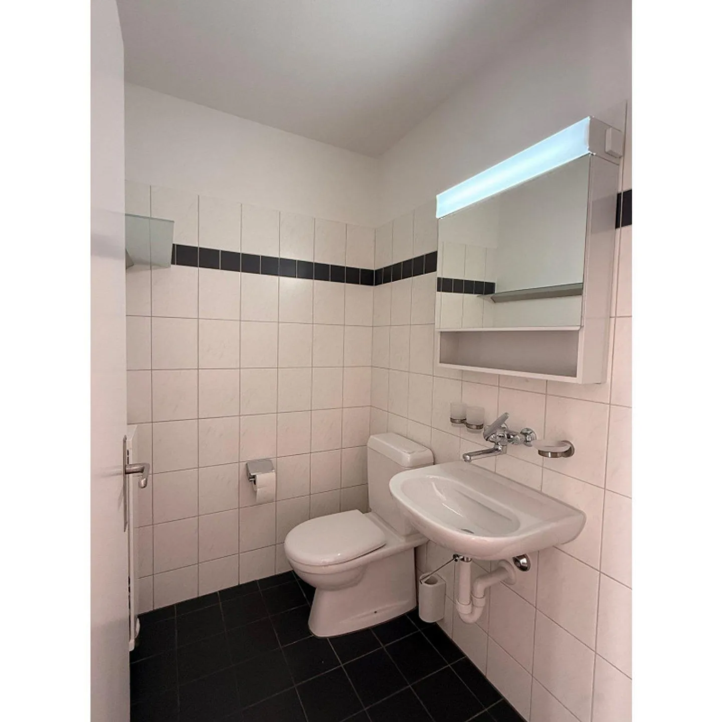 Appartamento 4.5 stanze parzialmente ristrutturato in posizione centrale a Zollikofen - Foto 11 di 13