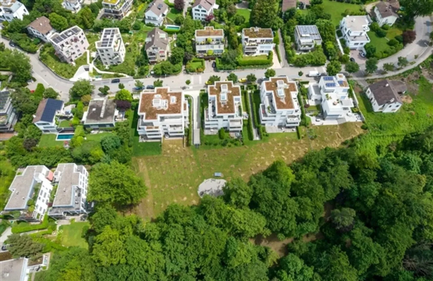 Dreamy and Modern Garden Apartment in Zurich Witikon - Photo 16 of 19