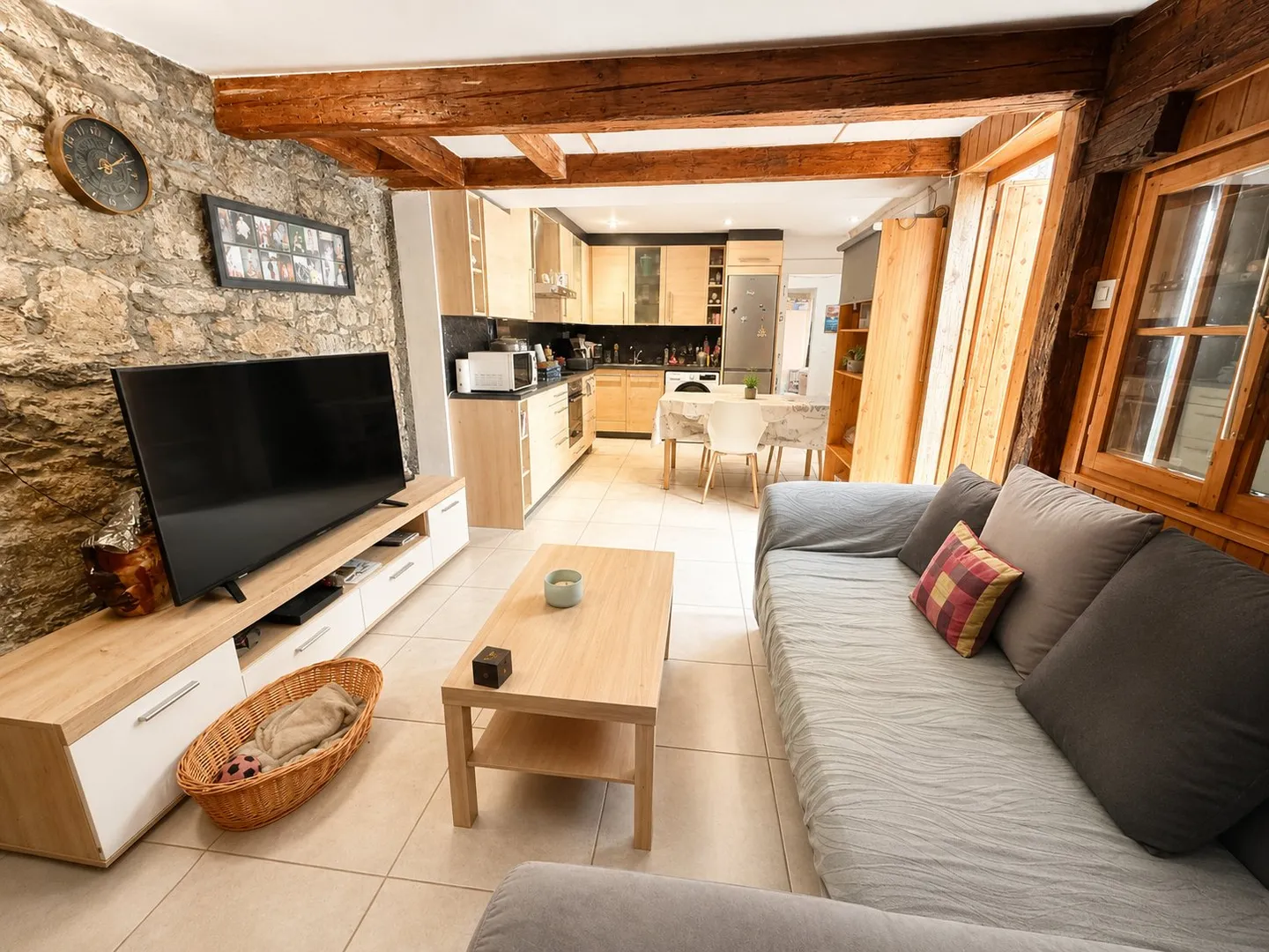 Charming Family Home in Daillens - Photo 4 of 15