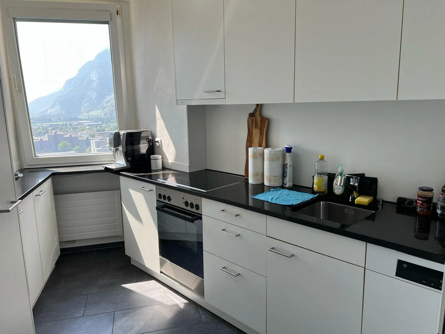 Sonnige 2.5 Zimmer-Wohnung - Foto 2 von 9