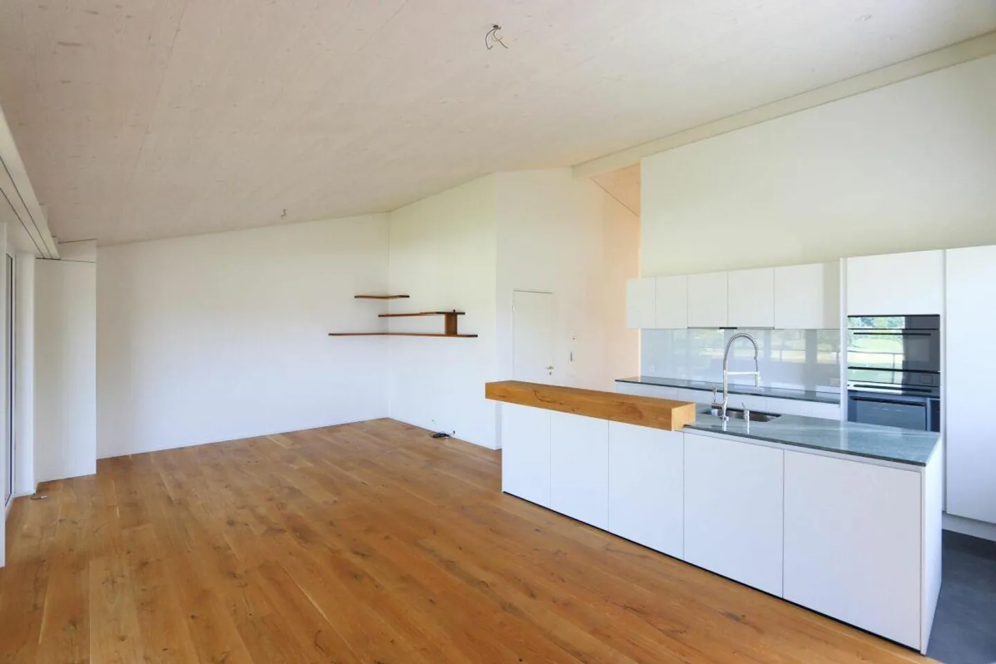 Moderne Dachwohnung mit Seeblick - Foto 4 von 23