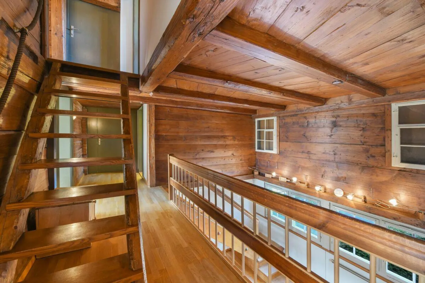 Une vie de rêve dans un charmant bâtiment ancien en bois - Photo 15 sur 25