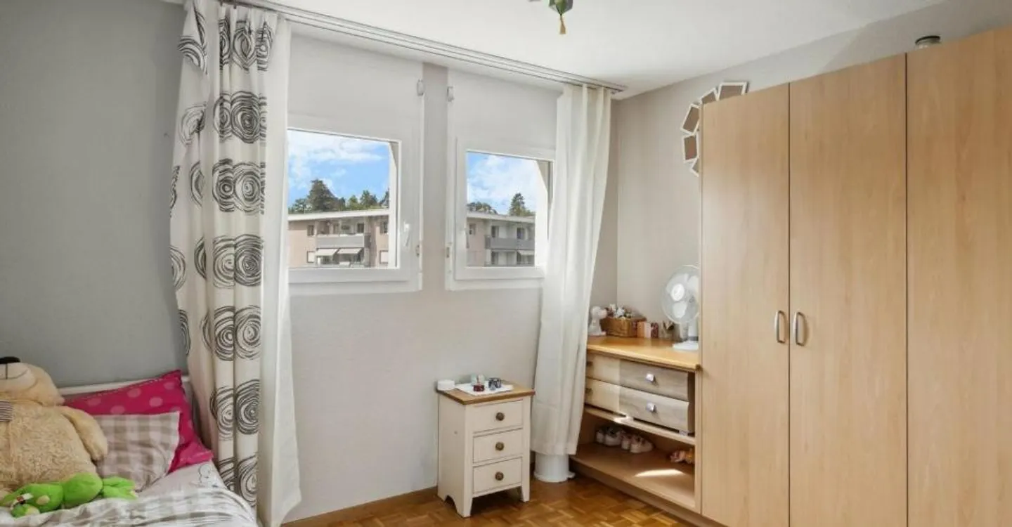 Urban Apartment with Balcony - Photo 11 of 11