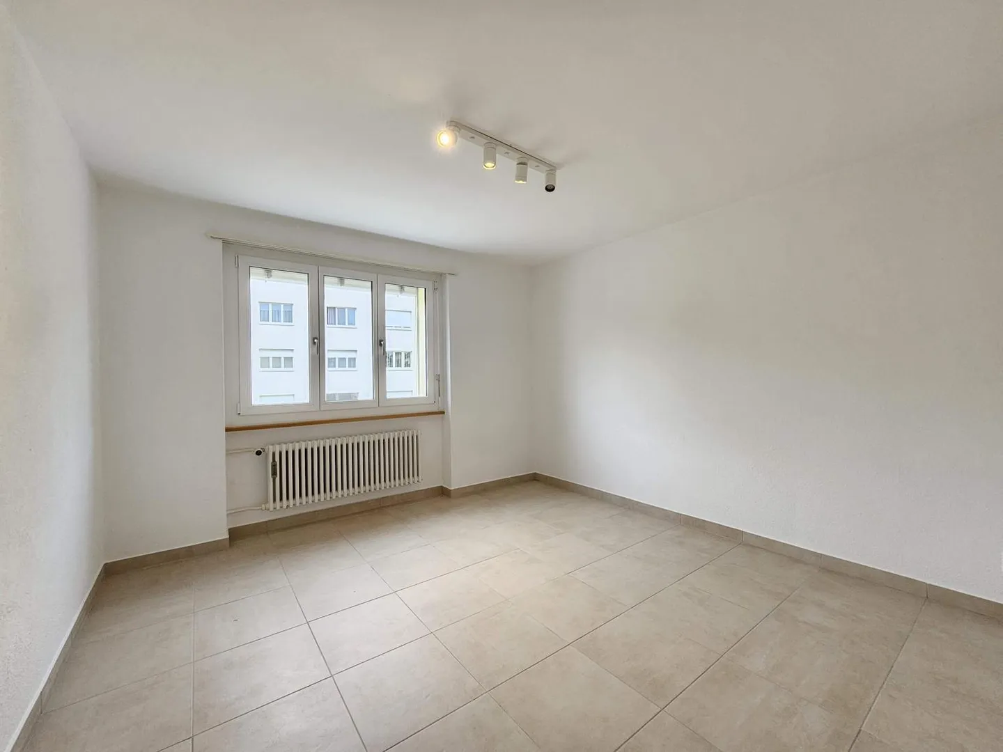 Charming 4.5-Room Apartment - Photo 7 of 11