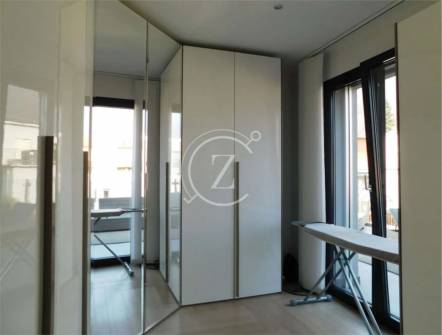 Moderna casa con piscina a Bedano - Foto 12 di 13
