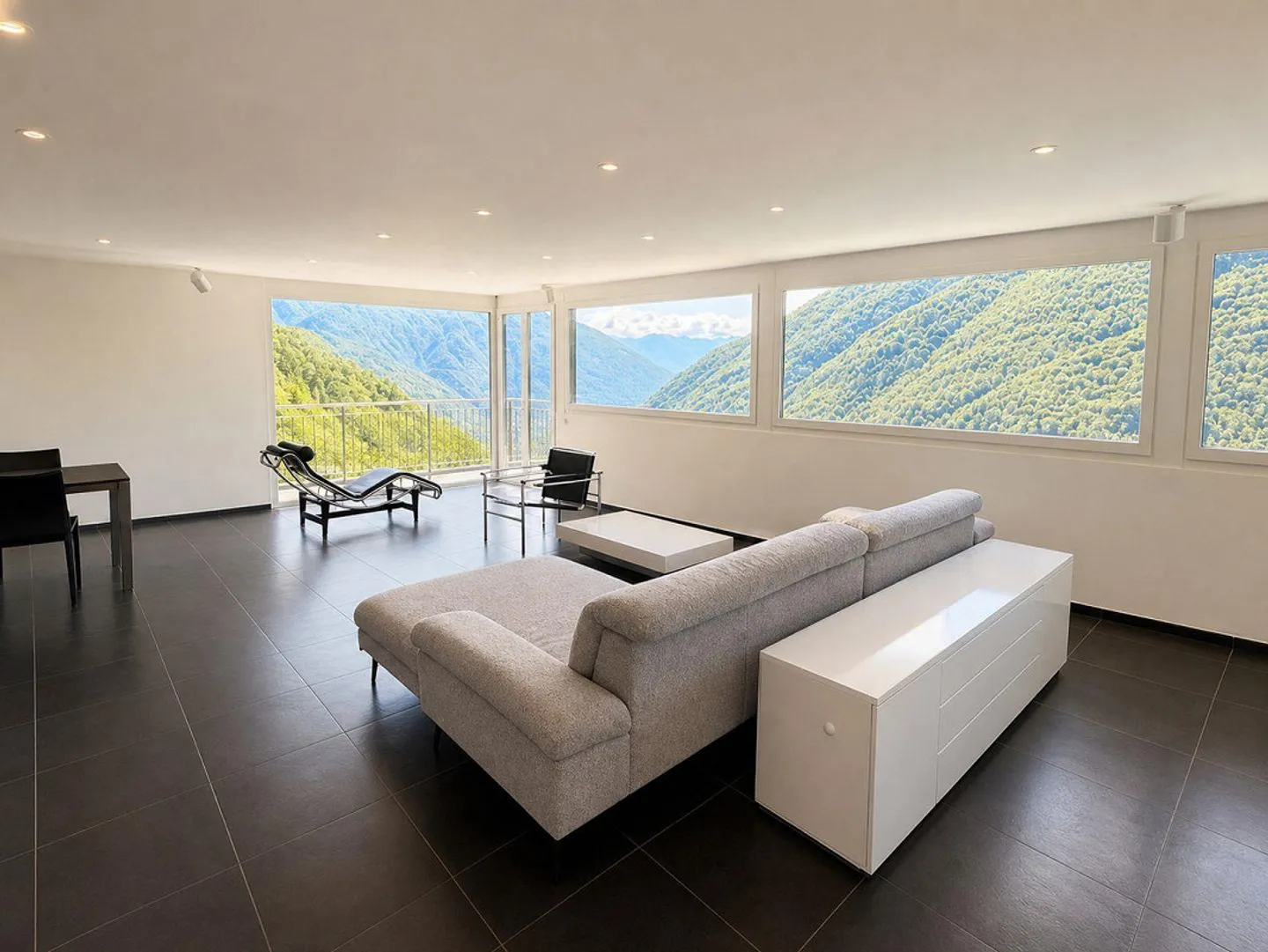 Casa plurifamiliare con grande potenziale e terreno edificabile inc... - Photo 4 sur 12