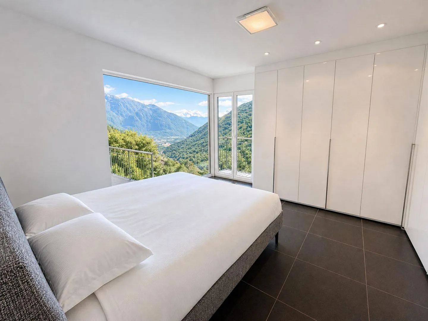 Casa plurifamiliare con grande potenziale e terreno edificabile inc... - Photo 8 sur 12