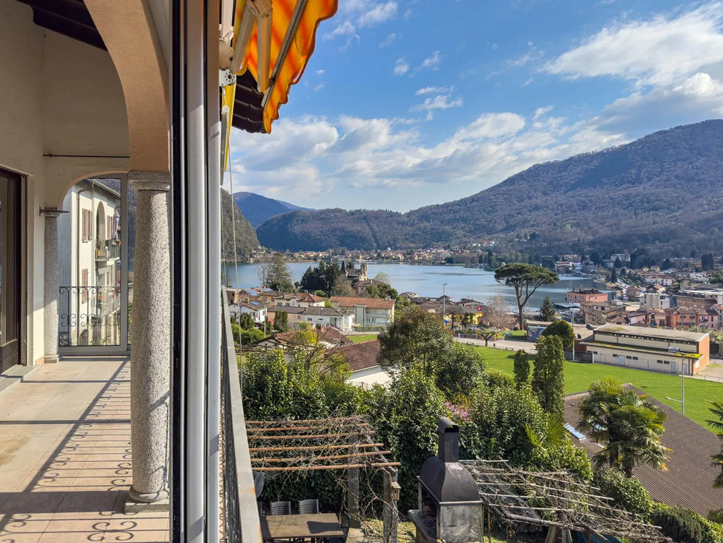 Maison avec trois appartements vue lac à Ponte Tresa - Photo 4 sur 11