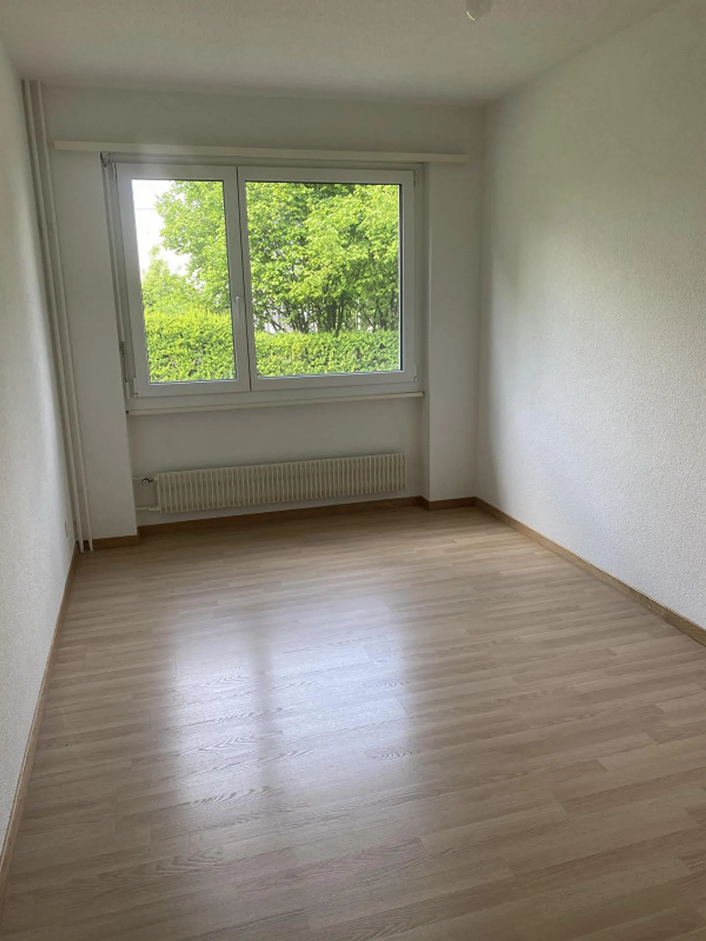Frisch renovierte 4.5 Zimmerwohnung mit Balkon zu vermieten - Foto 10 von 16