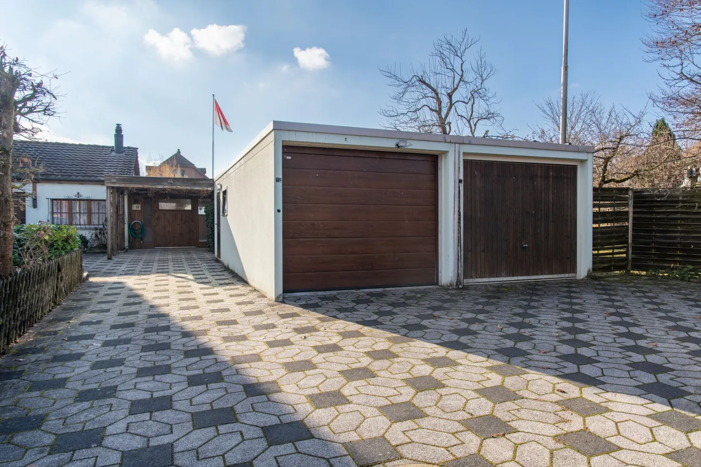 Your retreat with conservatory, pond and versatile outbuilding - Photo 25 of 29