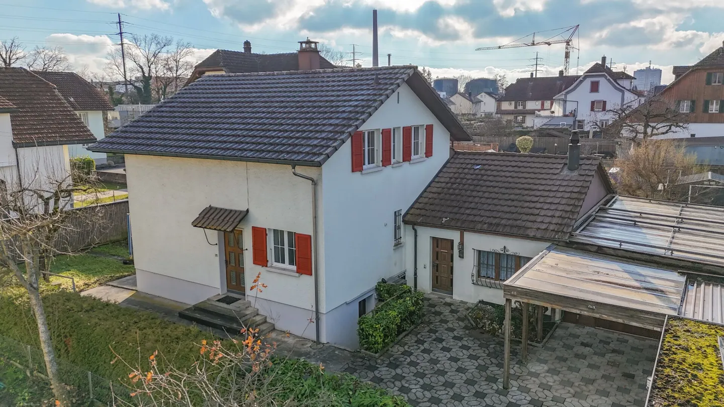 Your retreat with conservatory, pond and versatile outbuilding - Photo 27 of 29