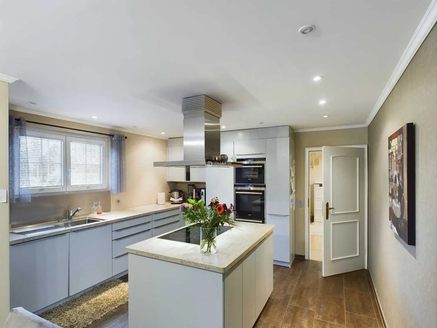 Villa 8.5 stanze con piscina e appartamento per gli ospiti a Oberentfelden - Foto 5 di 13