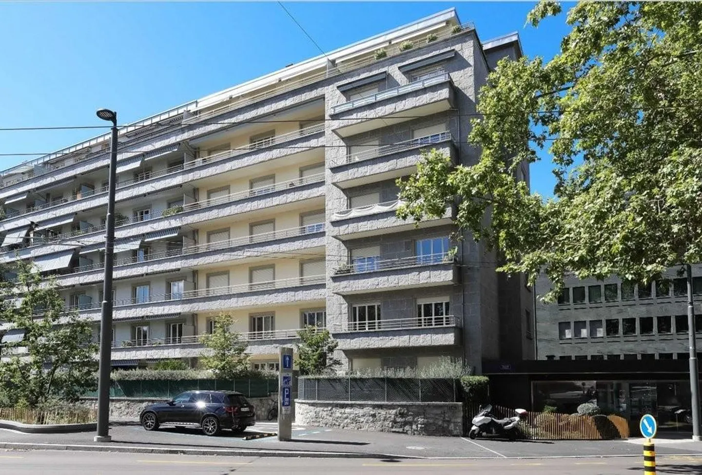 Beautiful apartment with character in the sought-after Champel district - Photo 1 of 12