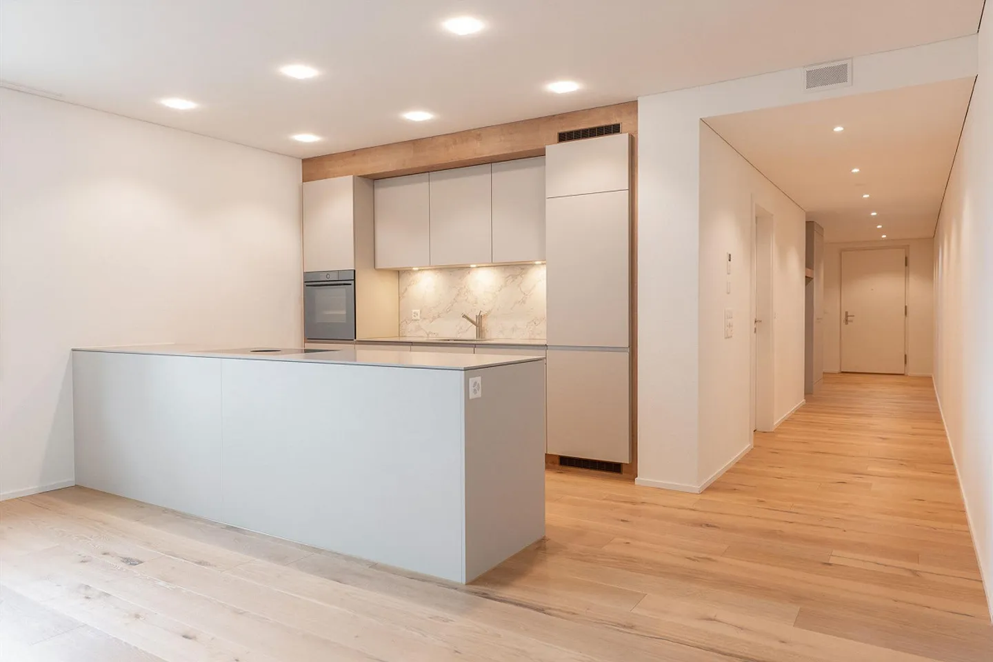 Charmante 5.5 Zimmer Wohnung - Foto 2 von 13