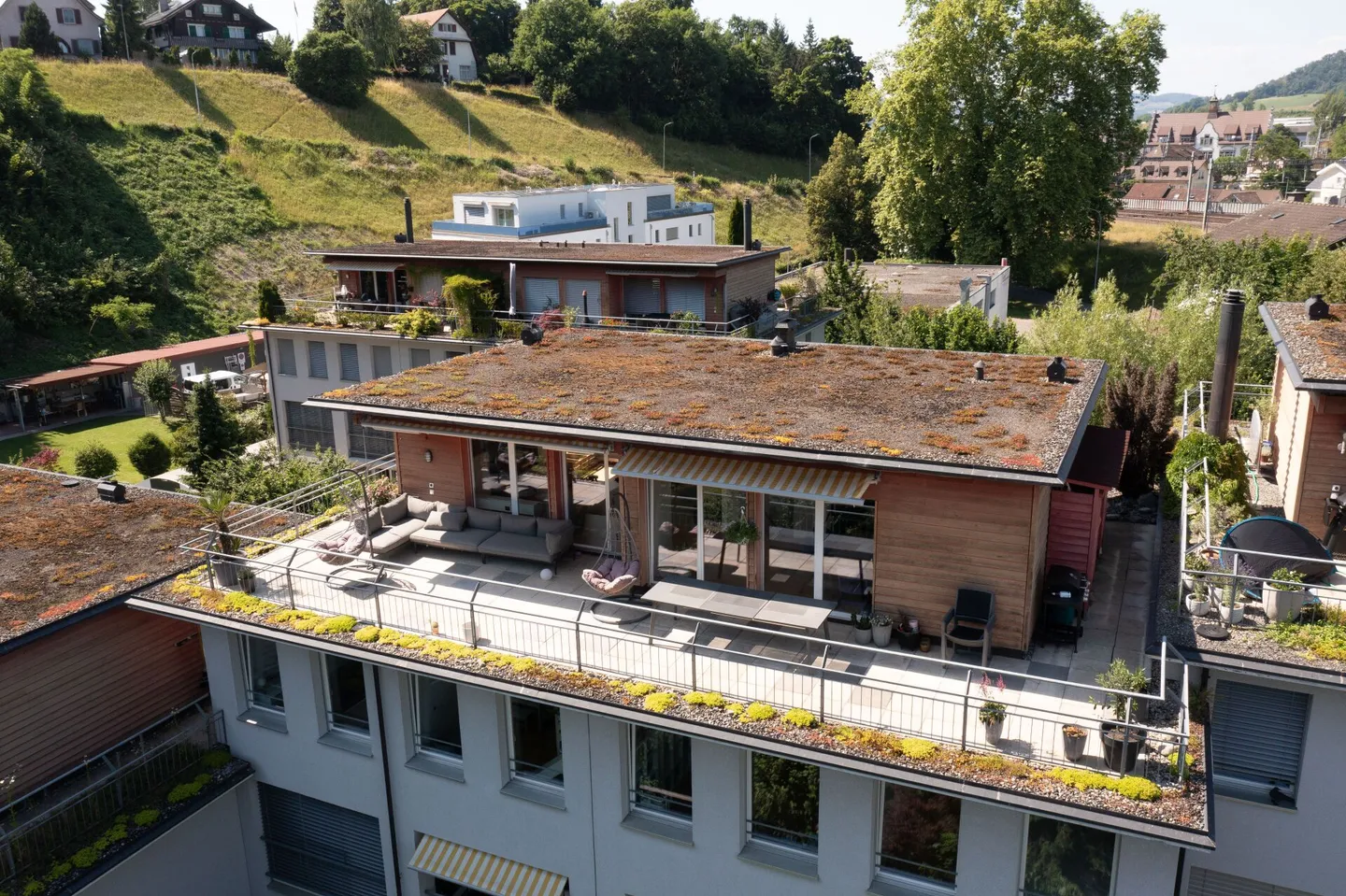 Wohnen über zwei Ebenen - Grosszügige Maisonette-Attikawohnung mit Weitsicht im Bezirk Baden - Foto 15 von 15