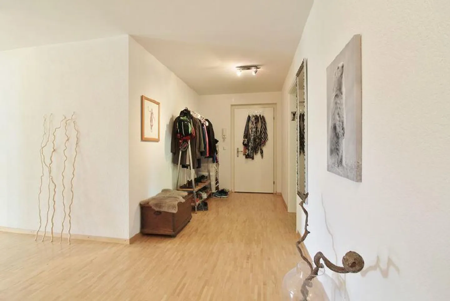 Tranquillo appartamento con giardino ad angolo di 4.5 locali con giardino d'inverno - Foto 6 di 16