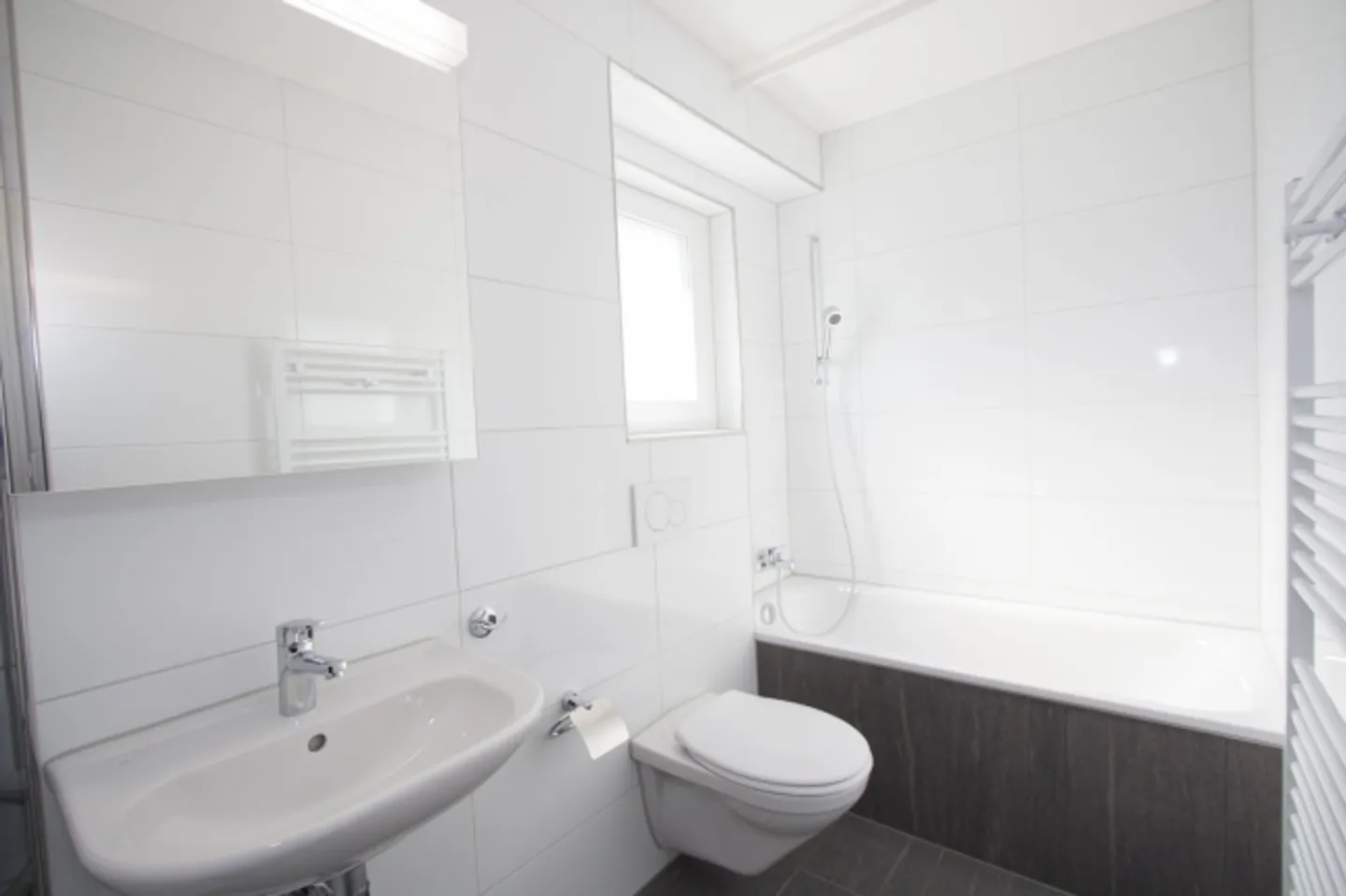 Modern Apartment in Green Area - Photo 3 of 9