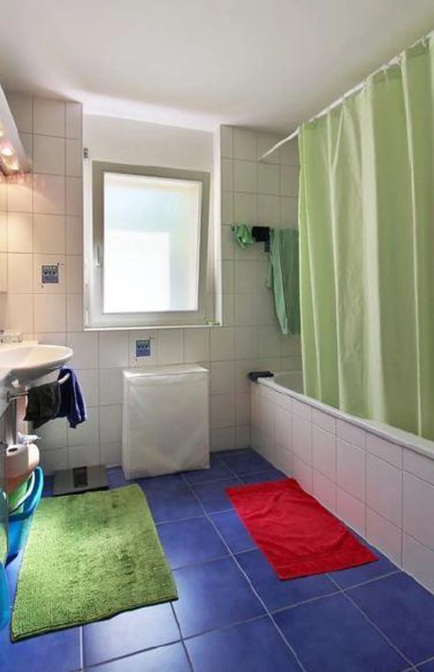 Tranquillo appartamento con giardino ad angolo di 4.5 locali con giardino d'inverno - Foto 10 di 16