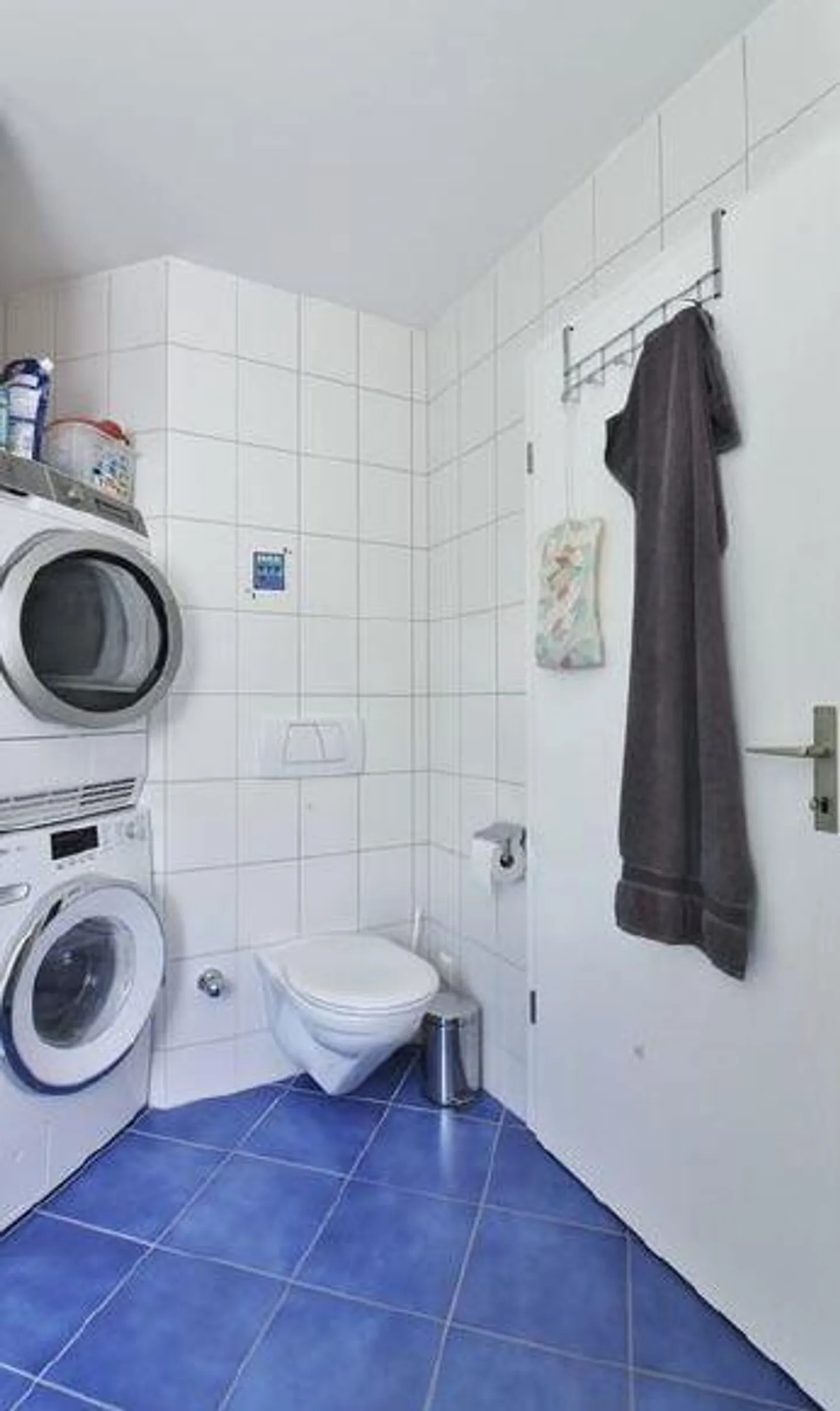 Tranquillo appartamento con giardino ad angolo di 4.5 locali con giardino d'inverno - Foto 11 di 16