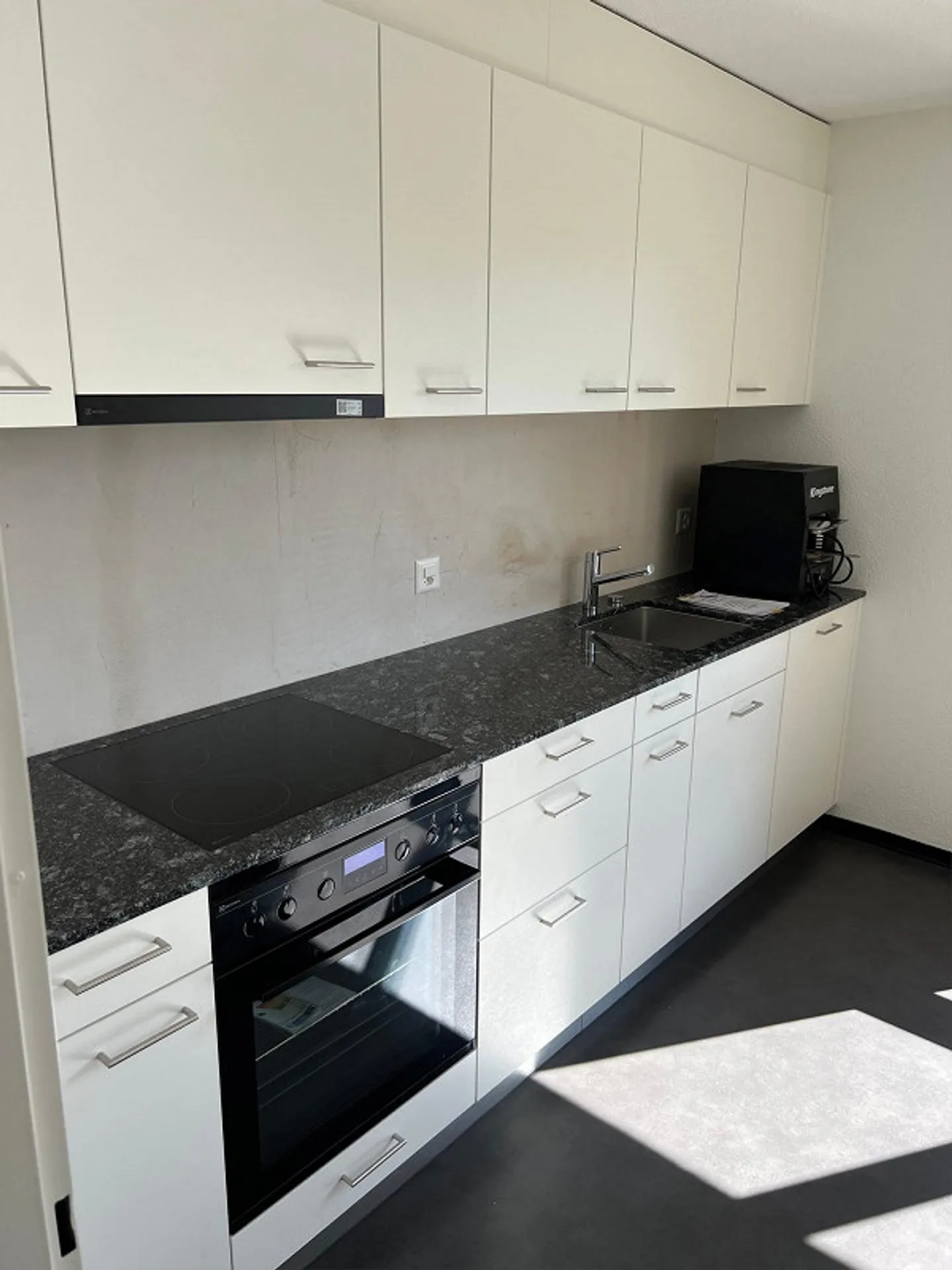 Appartamento appena ristrutturato con balcone/spazio giardino - Foto 2 di 10