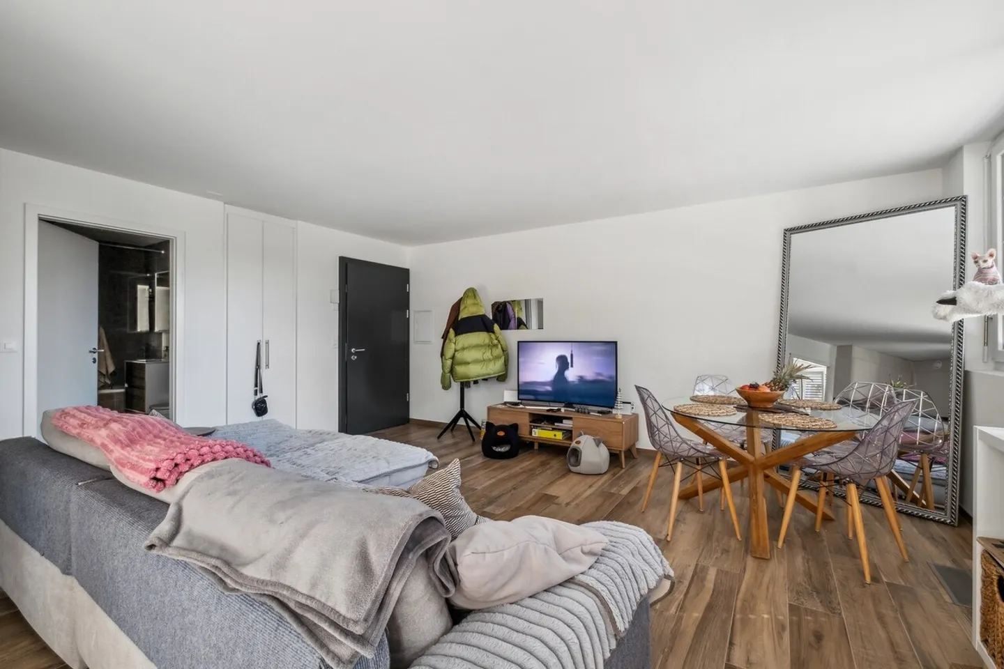 Entdecken Sie exklusiv diese wunderschöne Wohnung zum Verkauf in Crans-Montana! - Foto 2 von 9