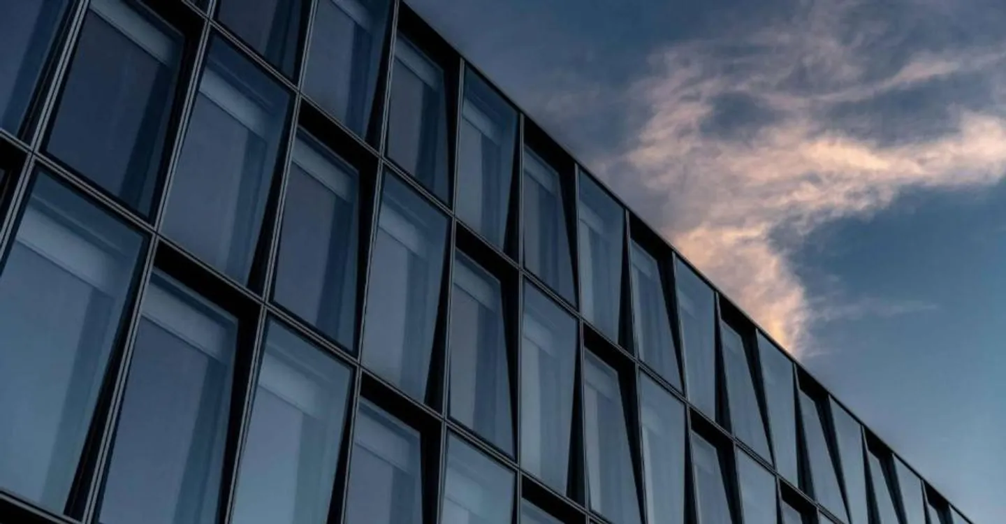 Uffici eccezionali di 904m² nel cuore del Quartier de l'Étang - Foto 1 di 10