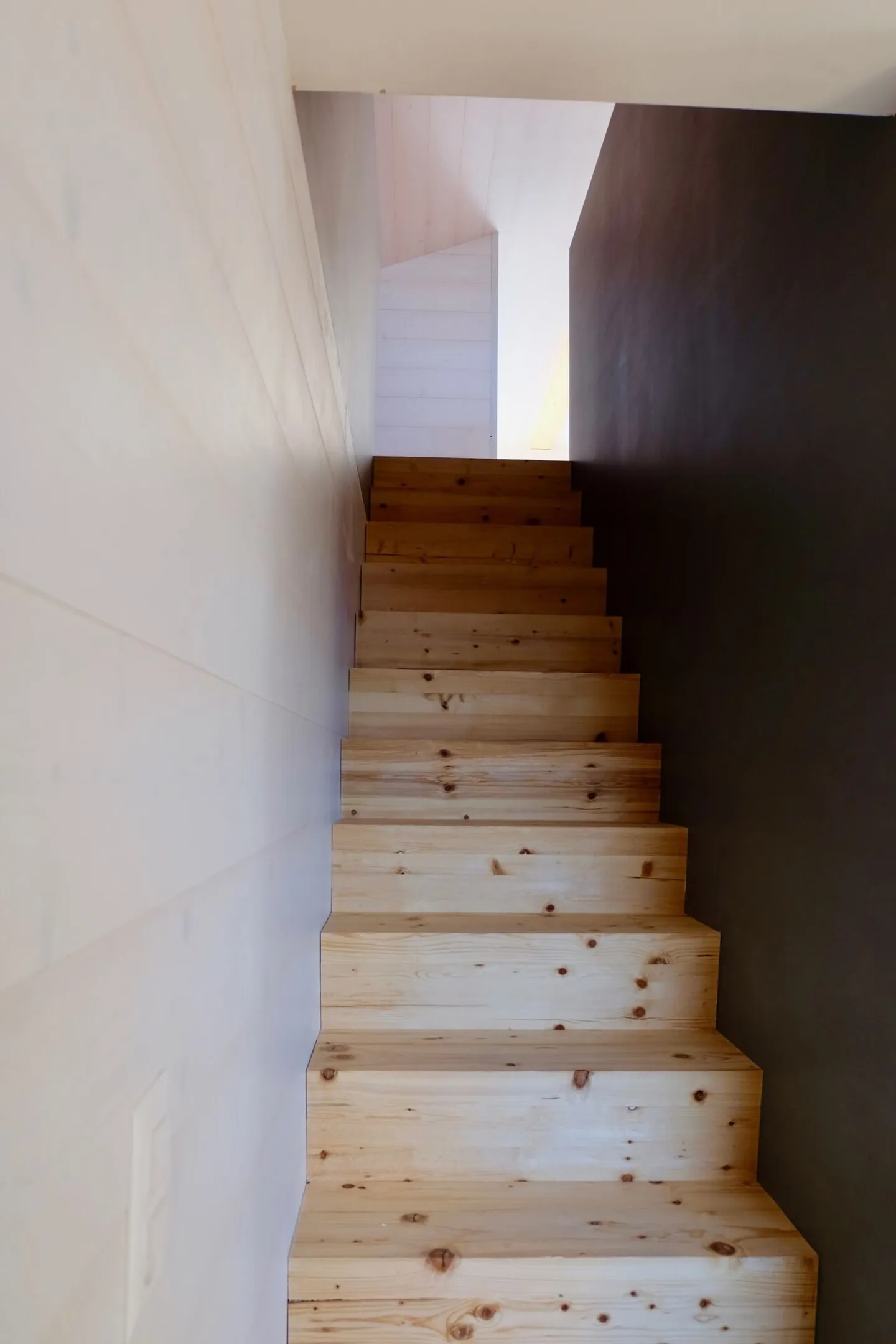 La casa trifamiliare un po' speciale - Foto 12 di 15