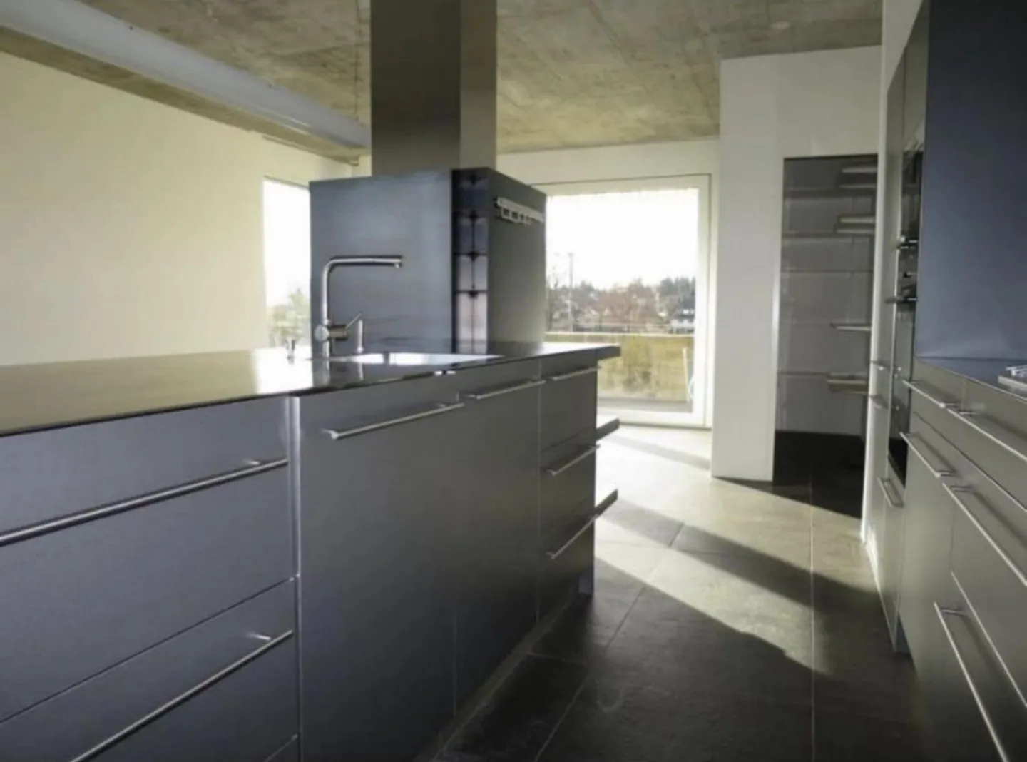 Exclusive penthouse apartment with 3 terraces & magnificent view - Photo 2 of 10