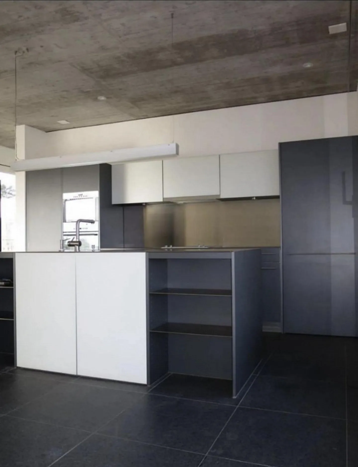 Exclusive penthouse apartment with 3 terraces & magnificent view - Photo 5 of 10