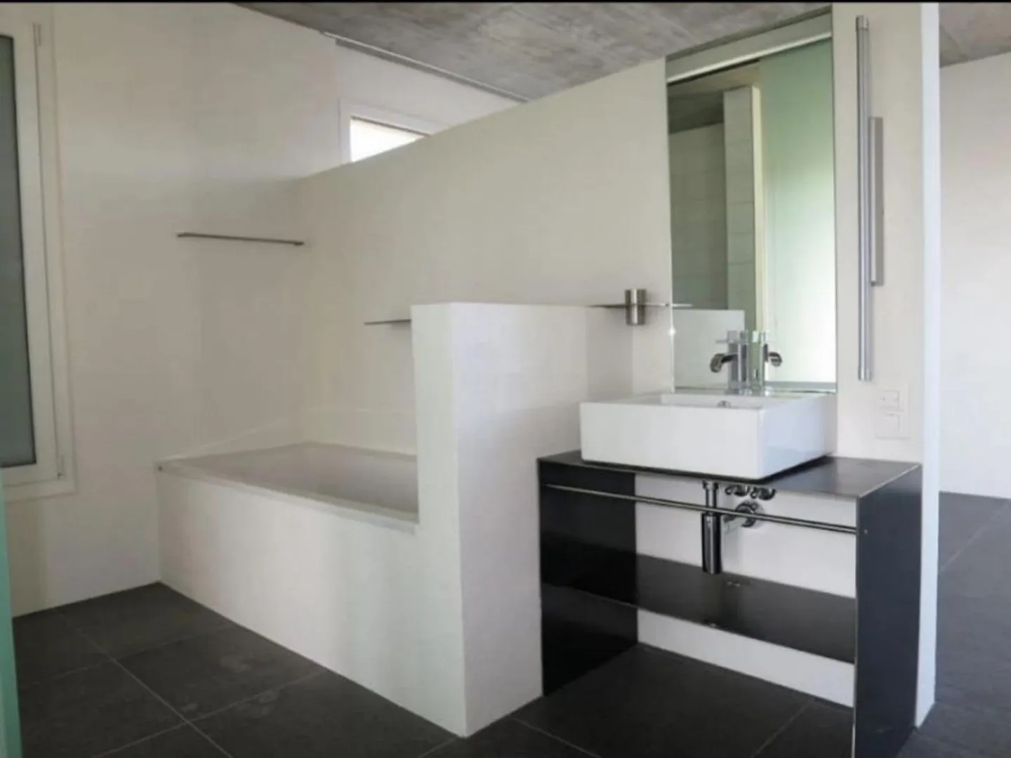 Exclusive penthouse apartment with 3 terraces & magnificent view - Photo 9 of 10