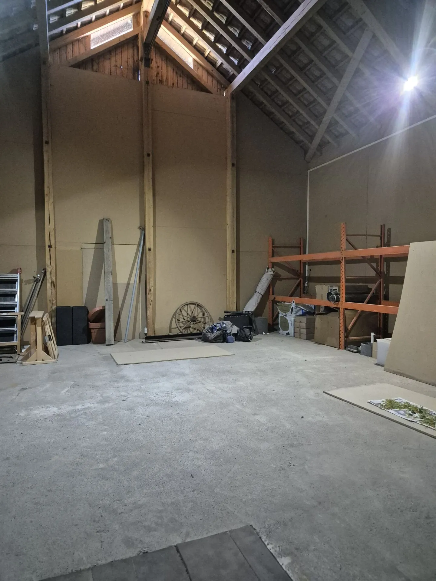 Ferme avec appartement et grange à louer - Photo 9 sur 10