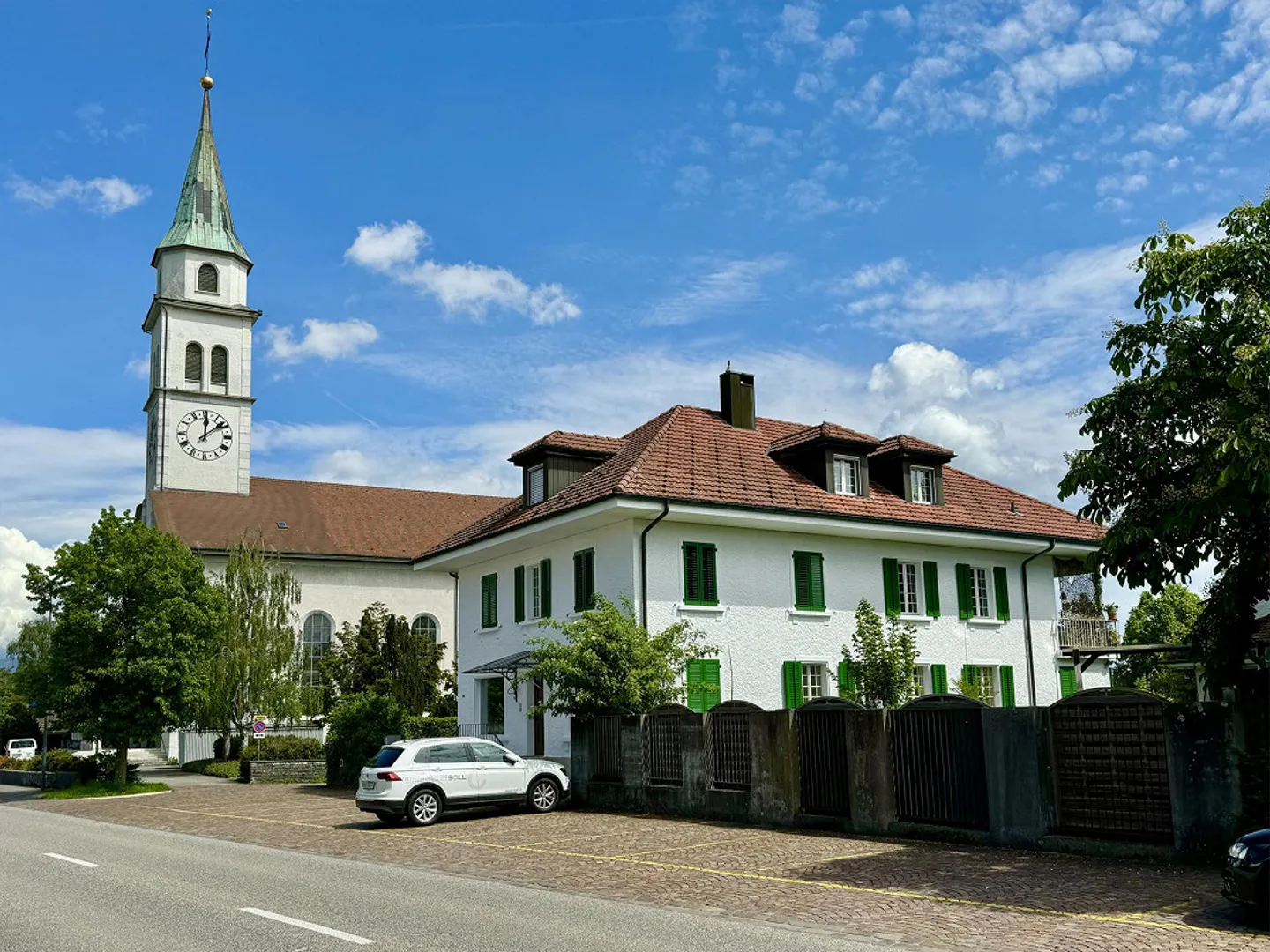 Charmante Dachwohnung in Kriegstetten - Foto 1 von 14