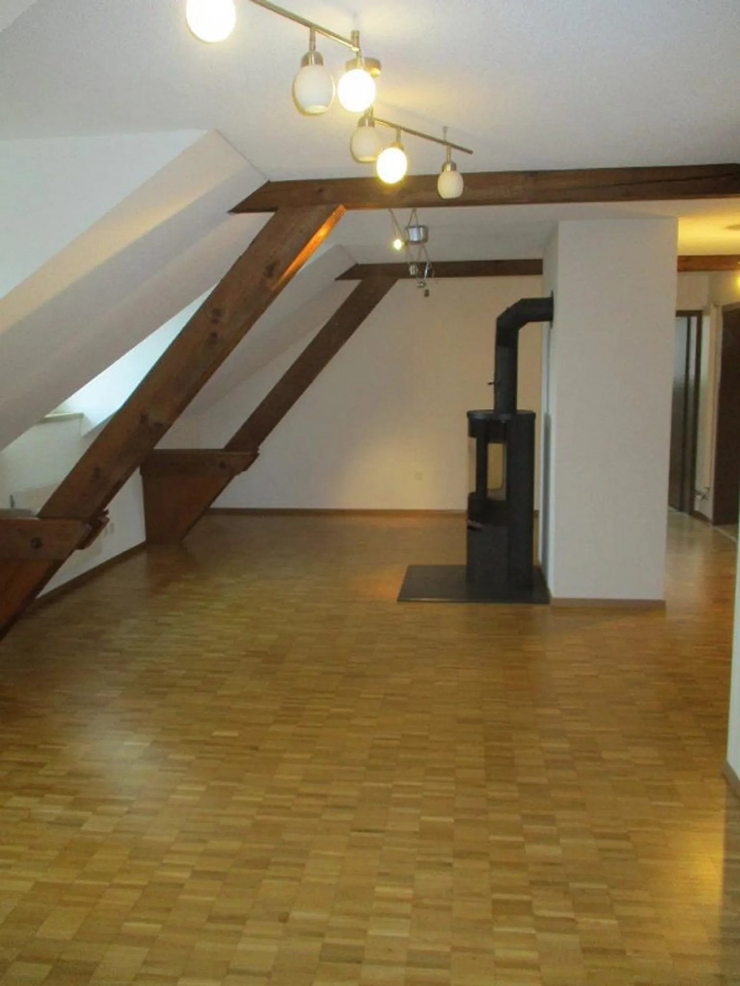Charmante Dachwohnung in Kriegstetten - Foto 7 von 14