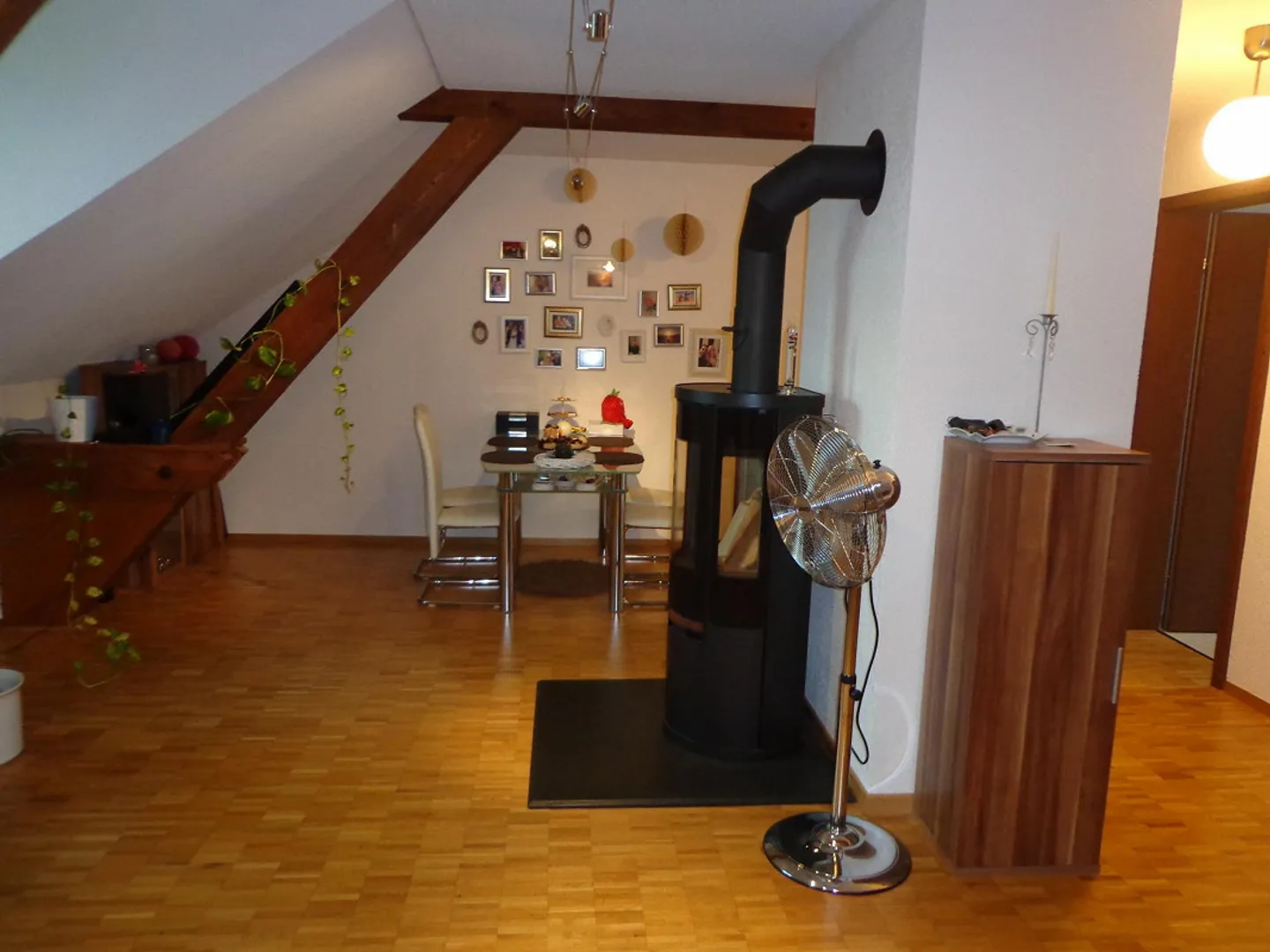 Charmante Dachwohnung in Kriegstetten - Foto 3 von 14