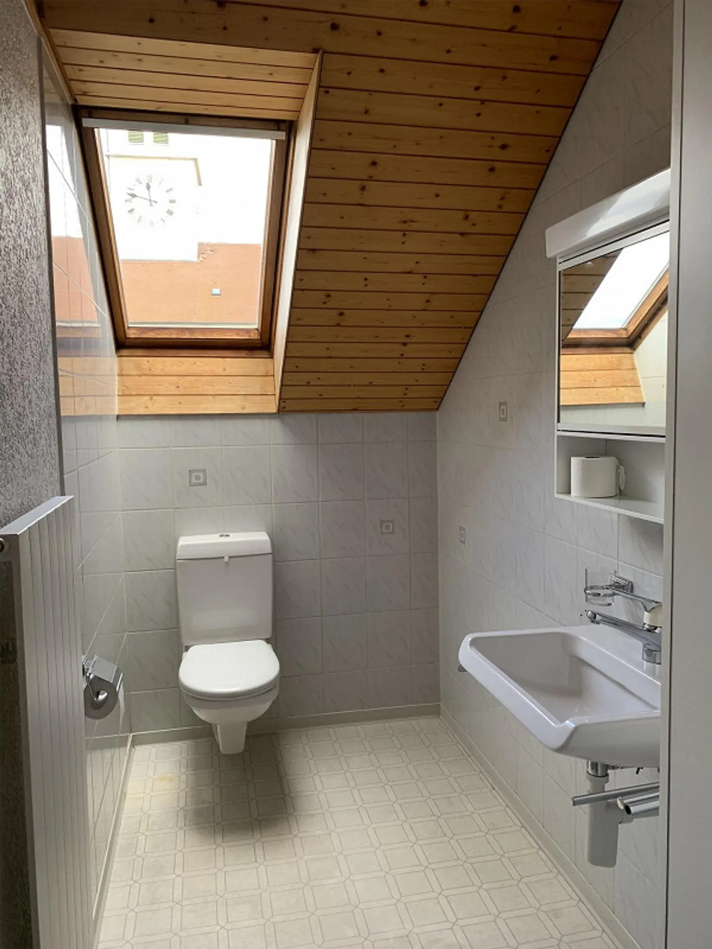 Charmante Dachwohnung in Kriegstetten - Foto 9 von 14