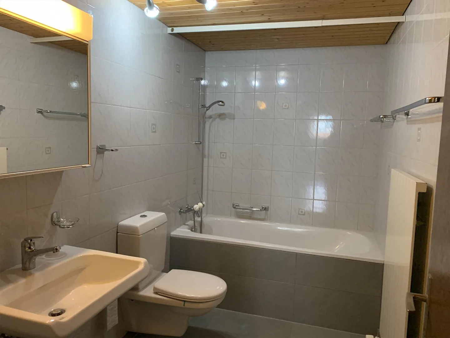 Charmante Dachwohnung in Kriegstetten - Foto 10 von 14