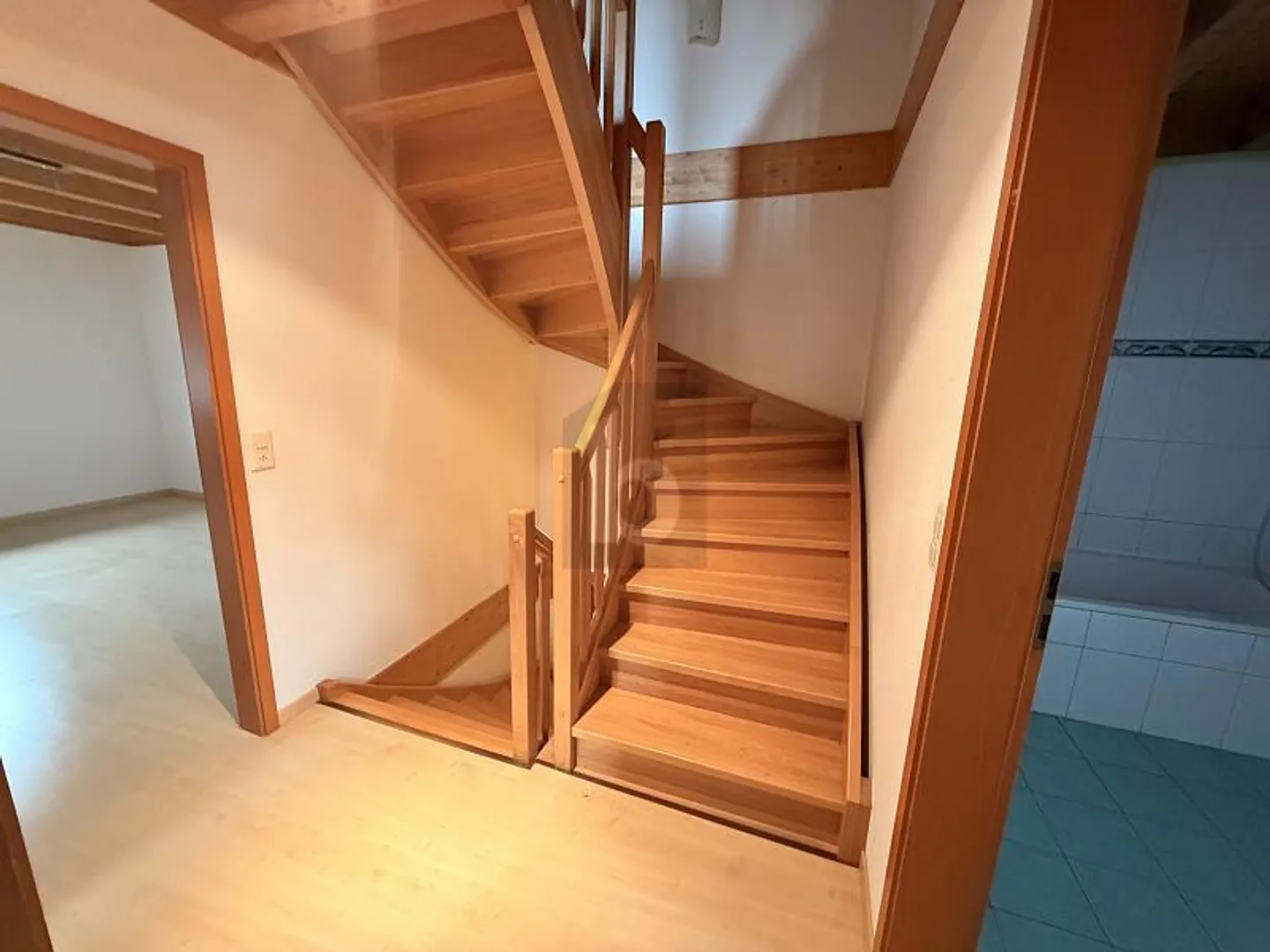 Family-Friendly Semi-Detached House in Timber Construction - Photo 3 of 6