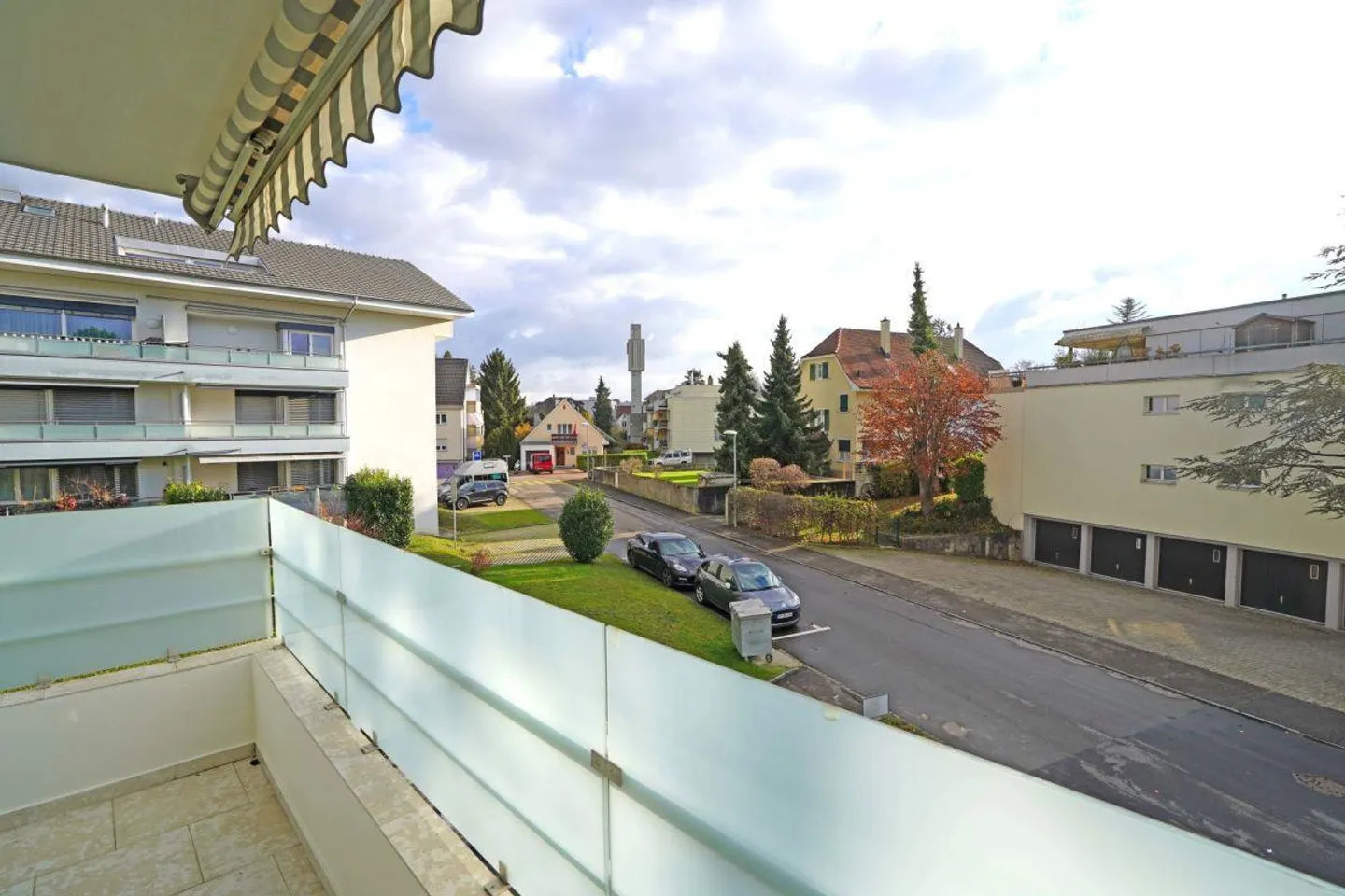 Very bright 2-room apartment in Allschwil - Photo 4 of 8