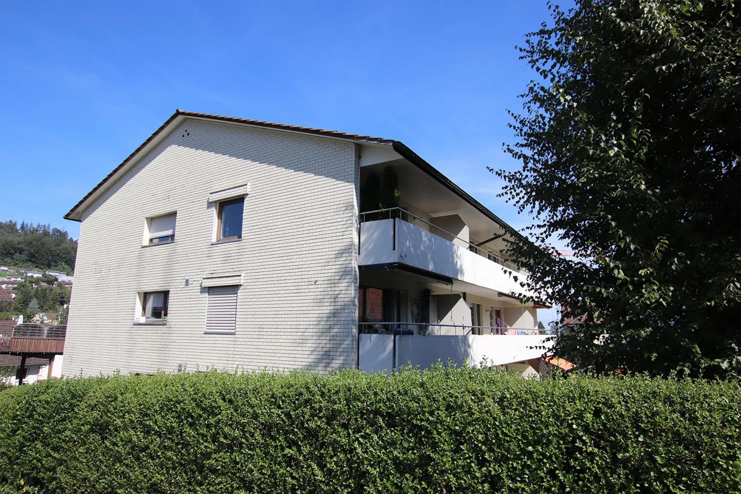 Appartement de 2 pièces au rez-de-chaussée - Photo 2 sur 6