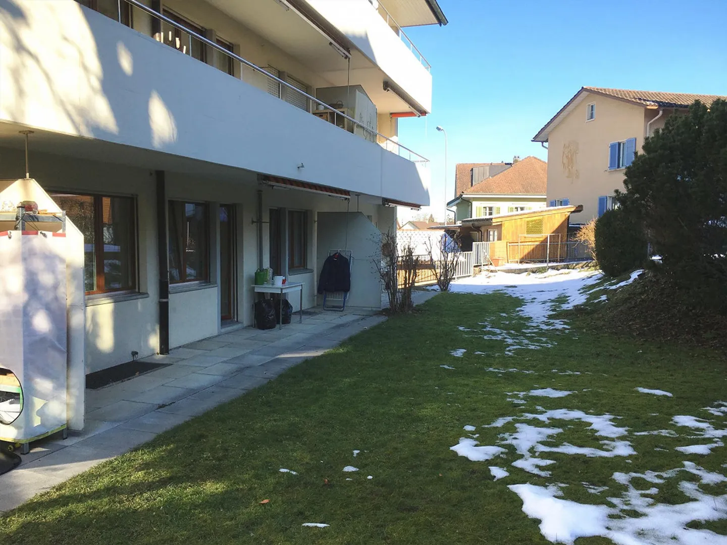 Appartement de 2 pièces au rez-de-chaussée - Photo 3 sur 6