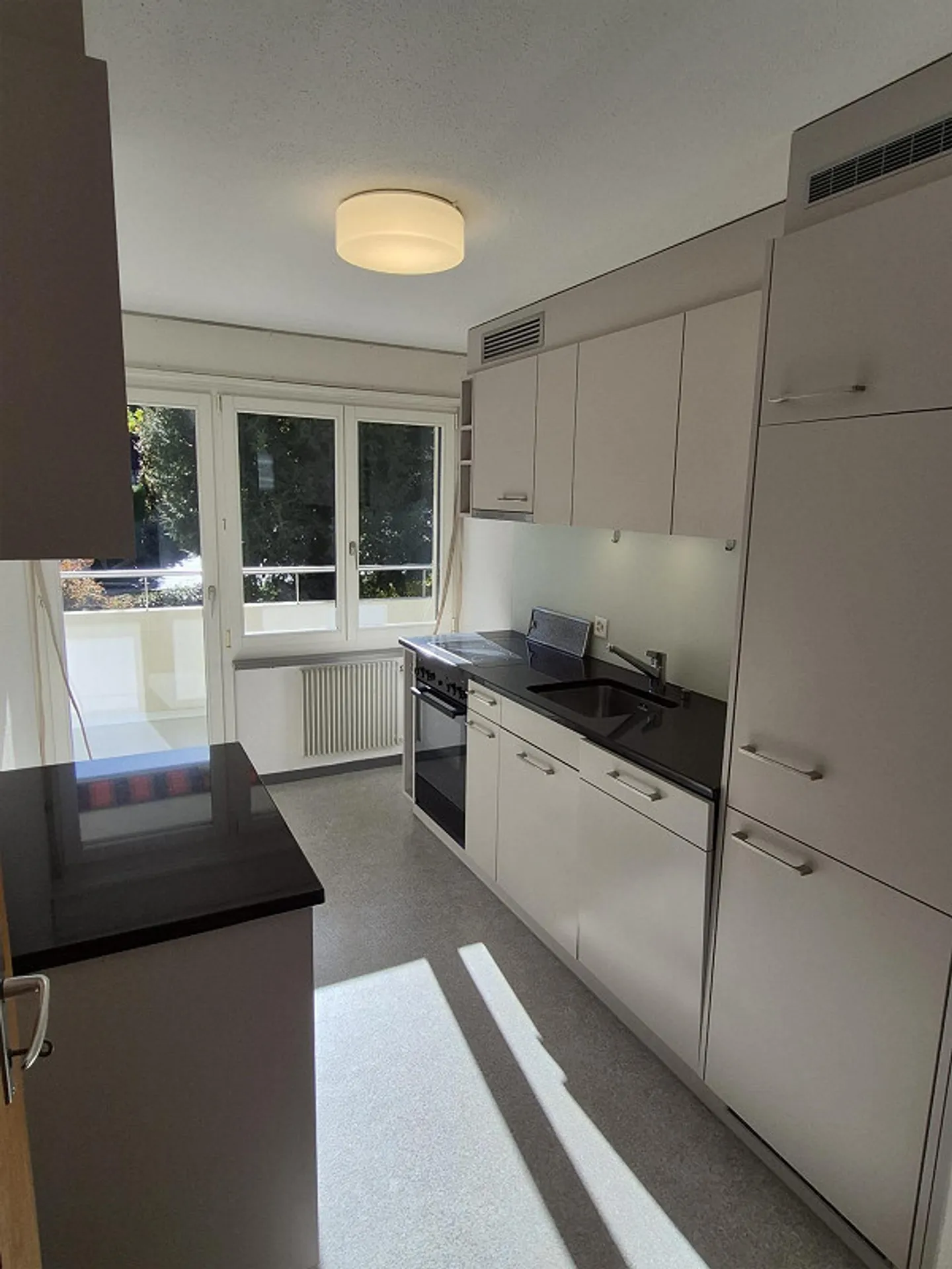 Appartement de 2 pièces au rez-de-chaussée - Photo 4 sur 6