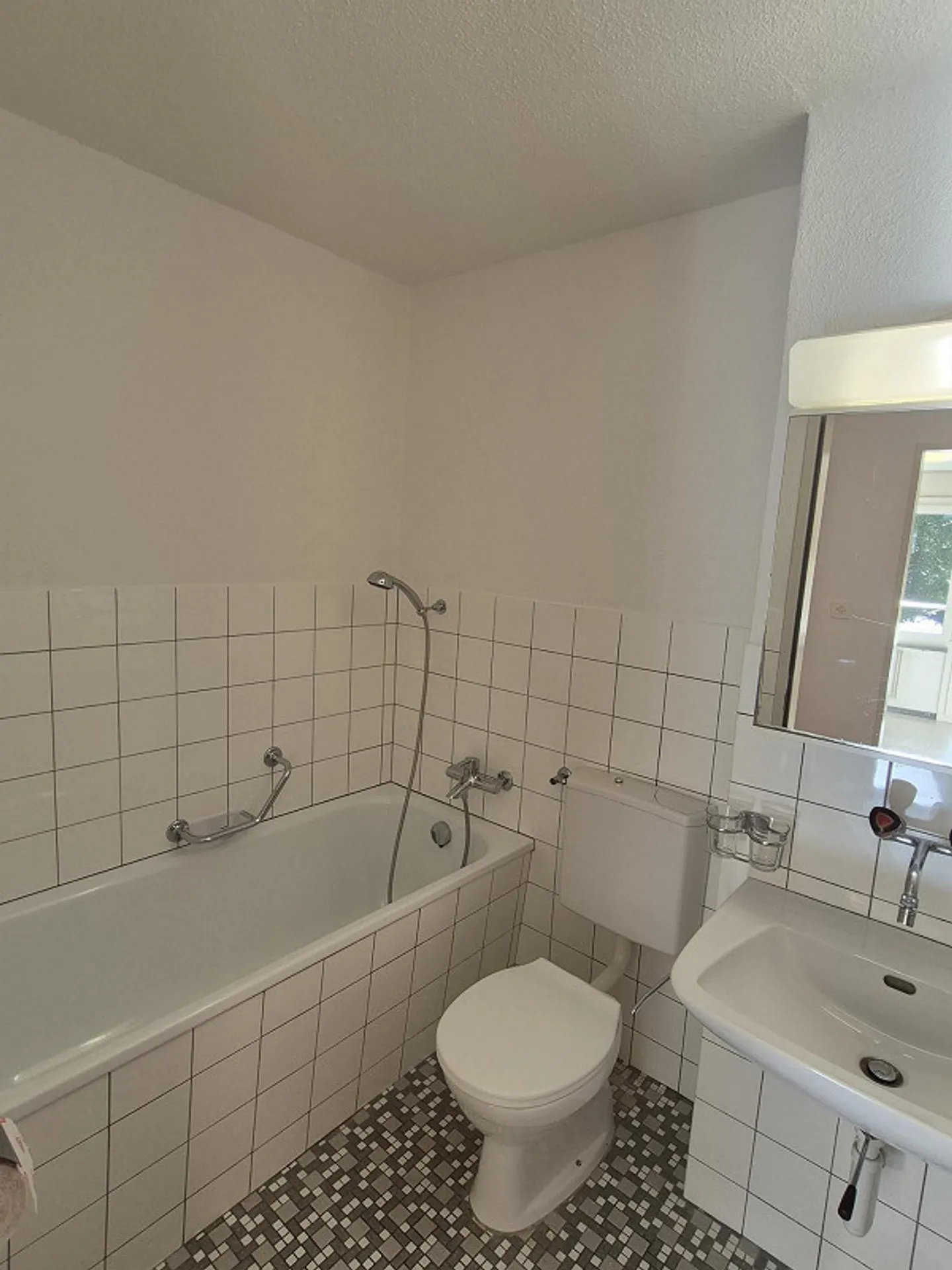 Appartement de 2 pièces au rez-de-chaussée - Photo 5 sur 6