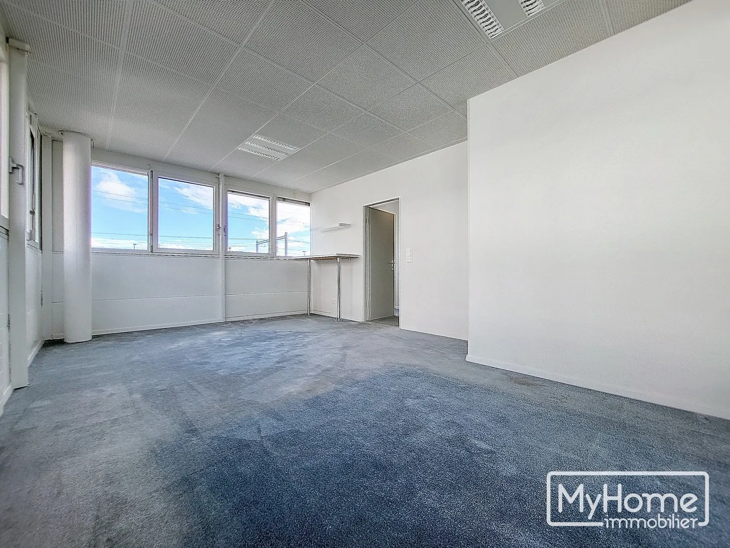 Superbe 346 m² große Gewerbefläche - Foto 2 von 4