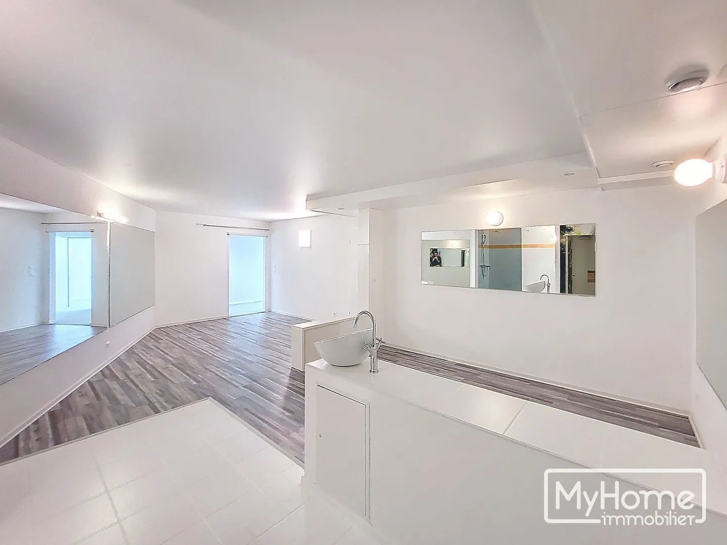 Superbe 346 m² große Gewerbefläche - Foto 4 von 4