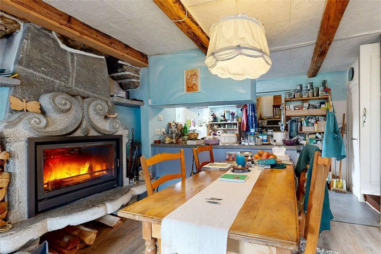 Casa con tre appartamenti - Foto 3 di 13