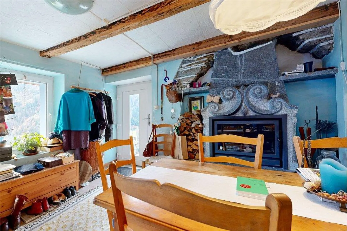 Casa con tre appartamenti - Foto 10 di 13