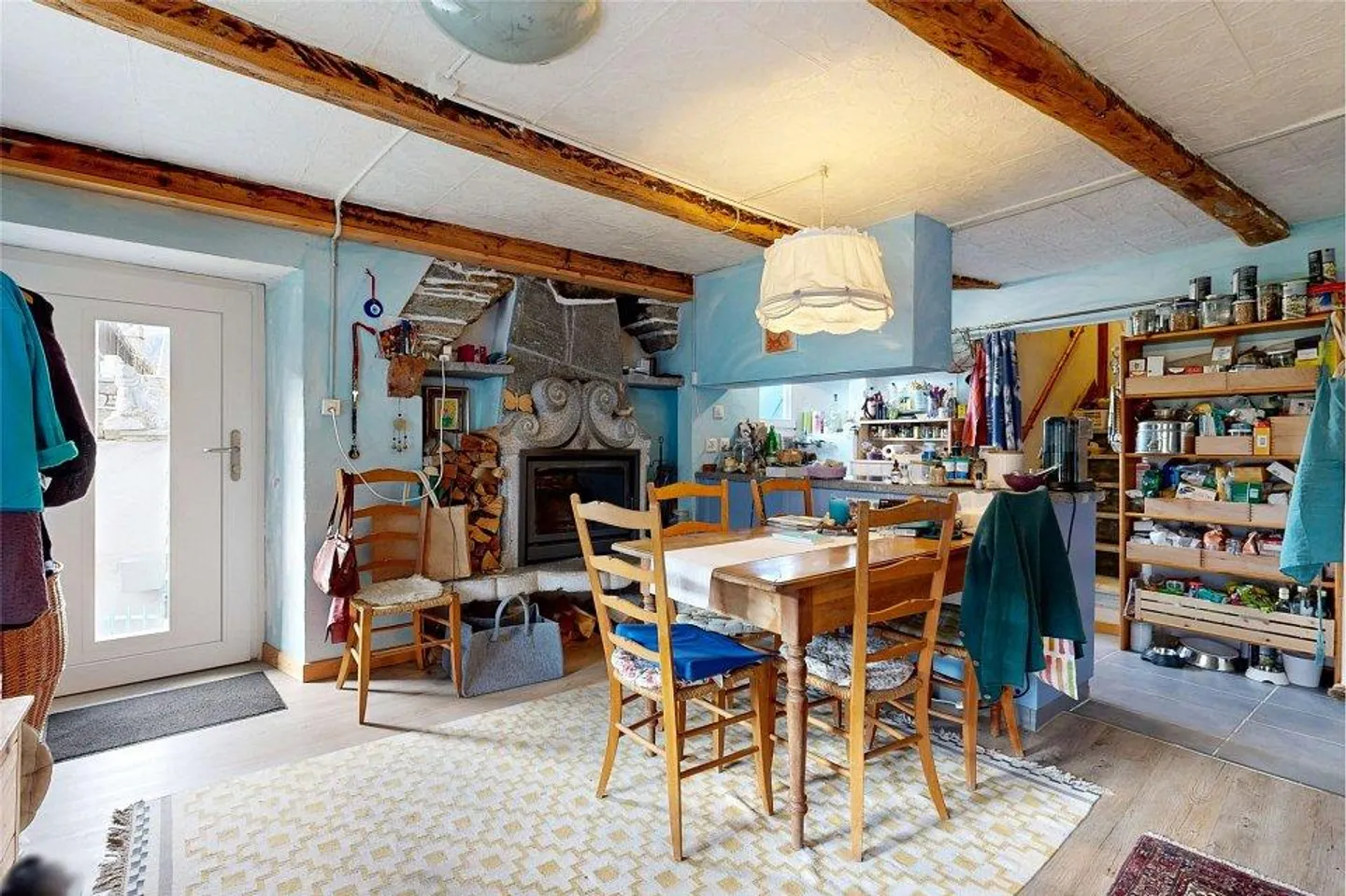 Casa con tre appartamenti - Foto 11 di 13