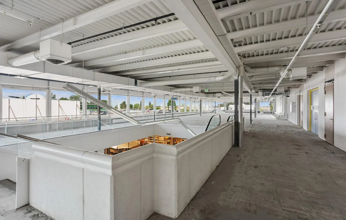 Bella area per ristorante con eccezionale luminosità e visibilità - Foto 1 di 6