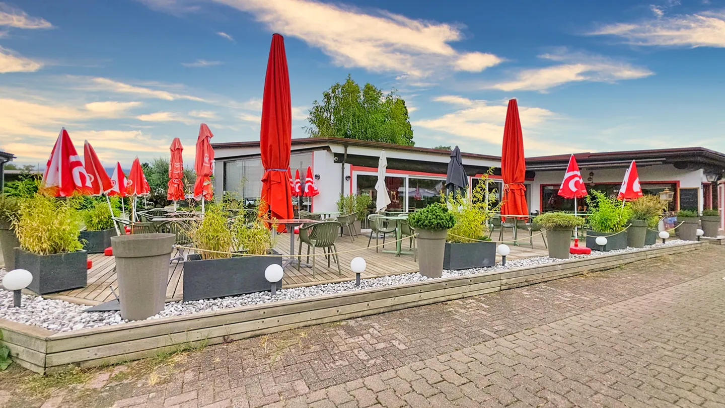 Opportunité de restaurant au bord du lac - Photo 4 sur 17