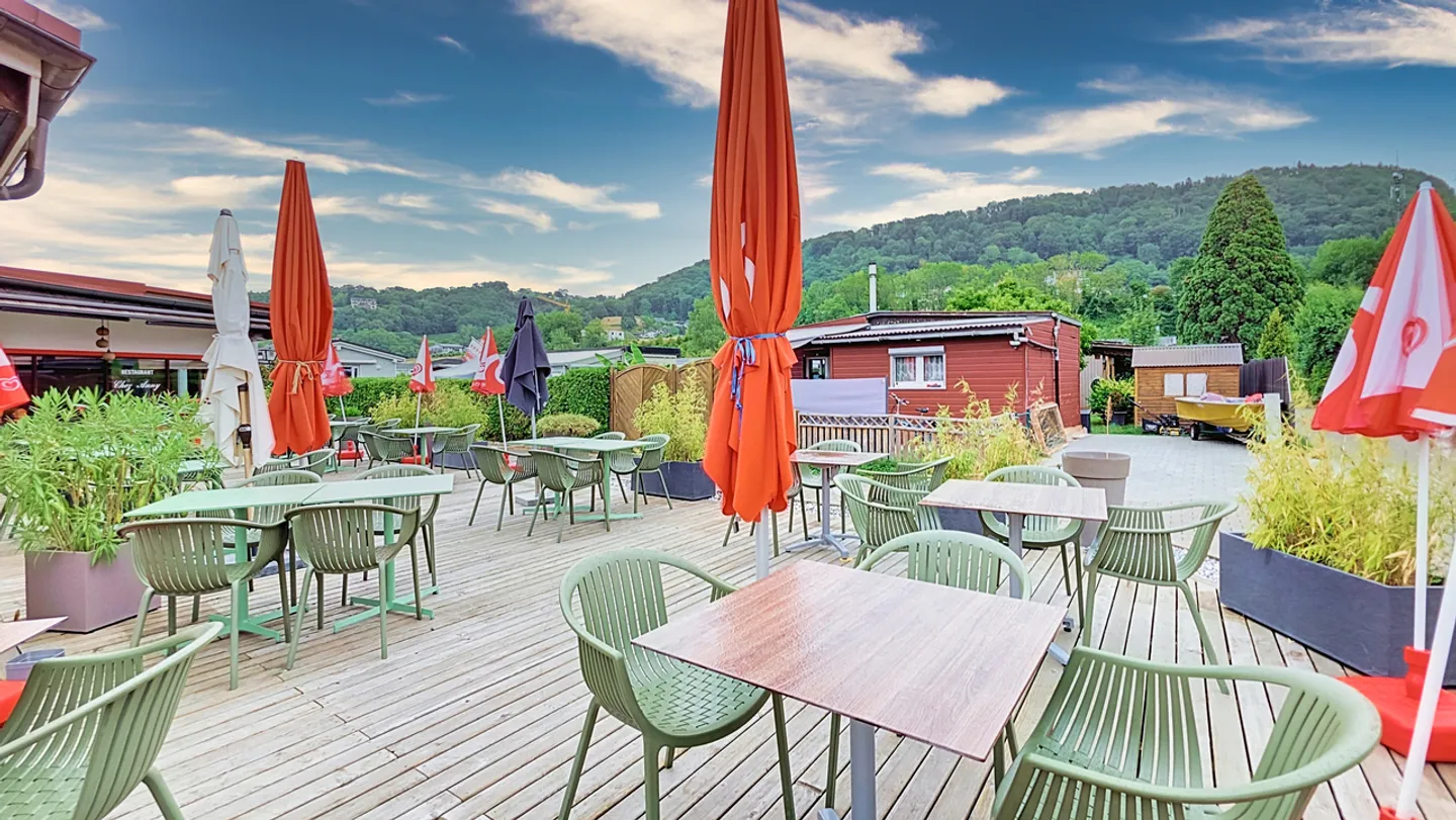 Opportunité de restaurant au bord du lac - Photo 6 sur 17